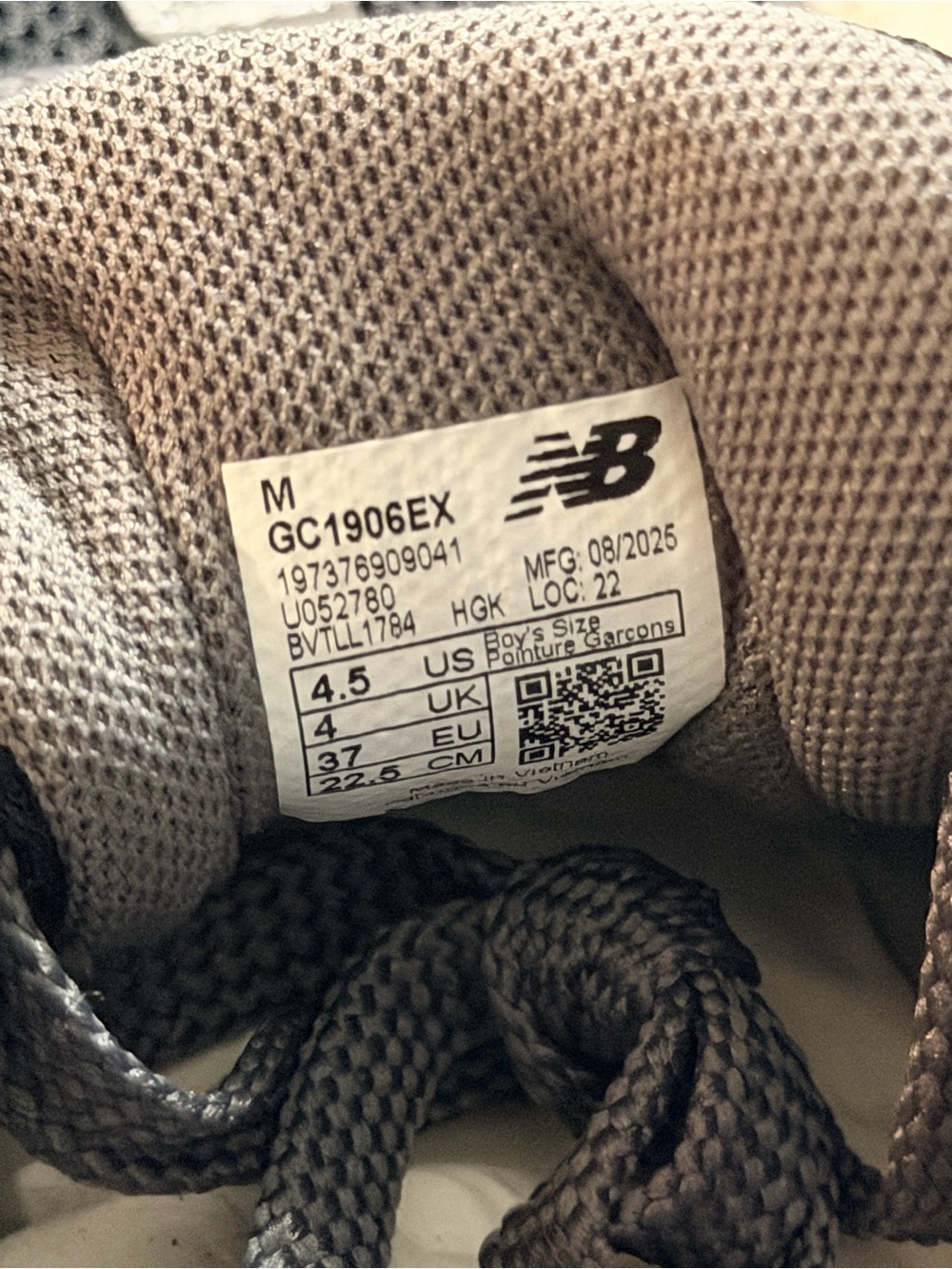 🤍New Balance 1906r sneakers BOYS🤍 - Picture 8 of 10